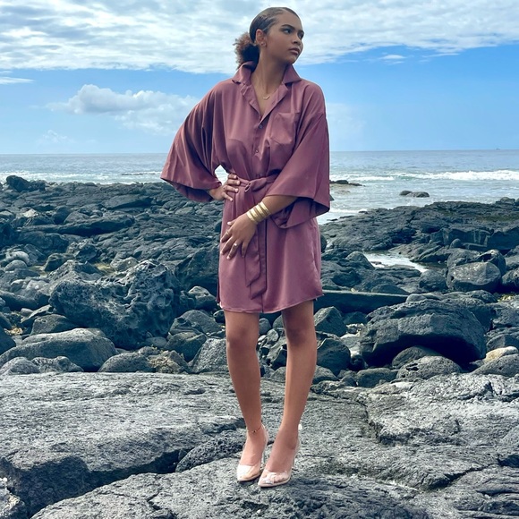 NWT The King Kouture Kimono Sleeve Black Satin Button Down Shirt Dress Medium - Picture 4 of 4